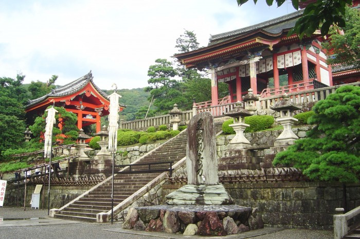 Киемидзу-Дэра в Киото, Храм Чистой Воды